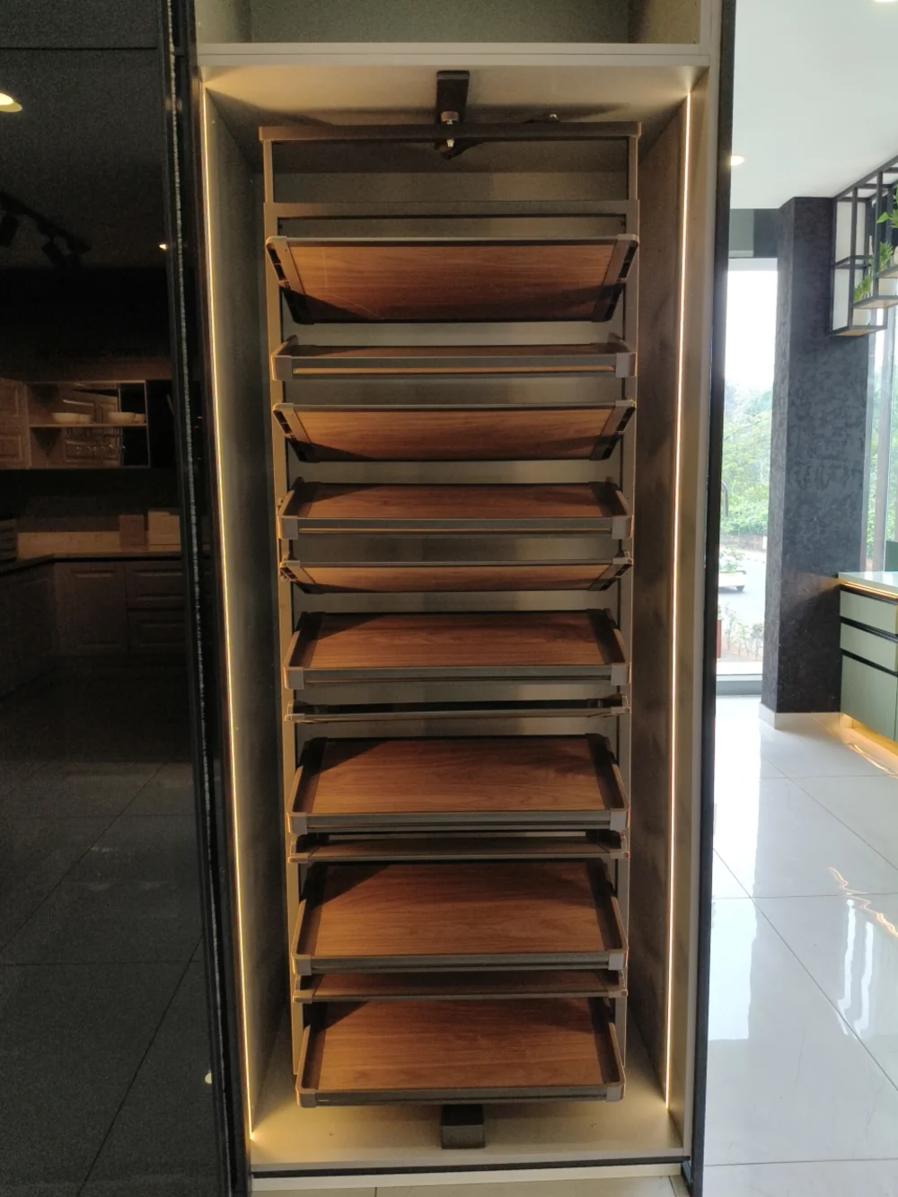 Hettich 360° Rotating Shoe Rack – 12 Tier